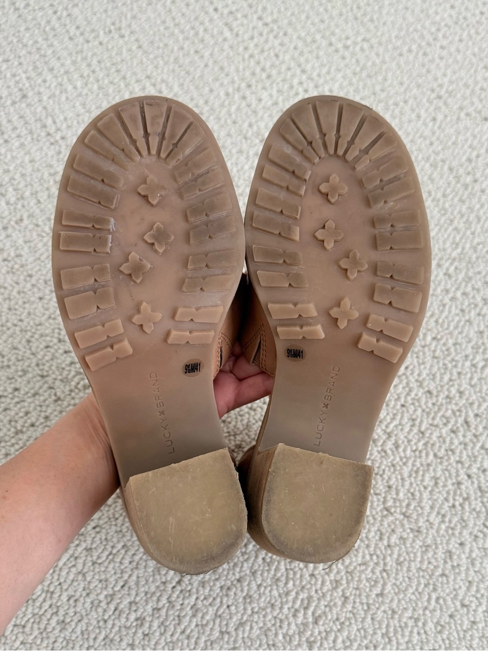 Lucky Brand Valka City Tan Leather Sandals - Picture 8 of 10